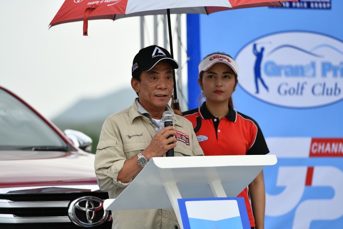 คุณจาตุรนต์ โกมลมิศร์ รองประธานการจัดการแข่งขัน Toyota Hilux Revo 10 เซียนประจัญบาน 2016 (1)