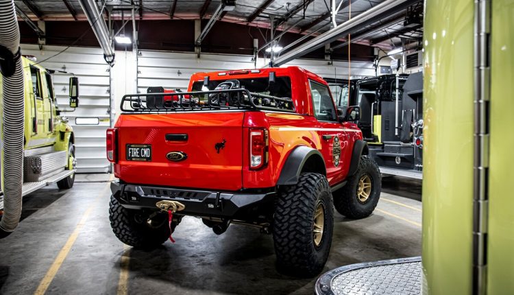 2021-Ford-Bronco-Pickup-8