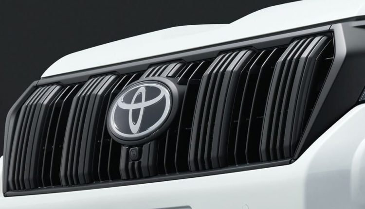 Toyota-Land-Cruiser-Prado-Package-Matt-Black-Edition-5