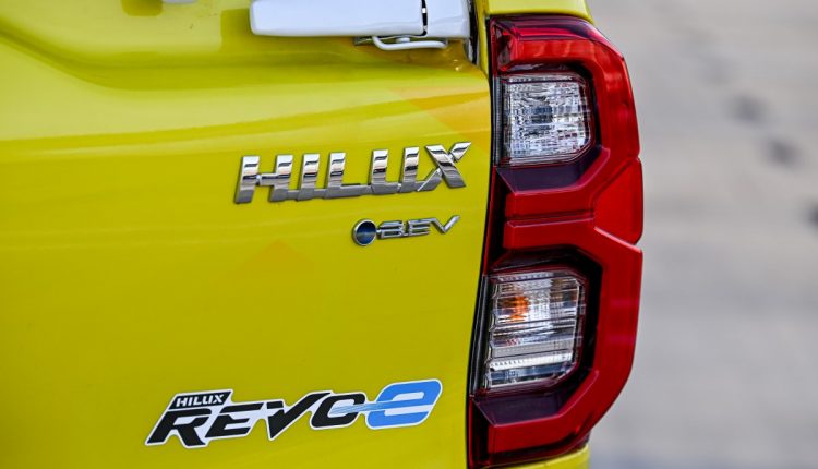 Toyota Hilux Revo BEV (16)