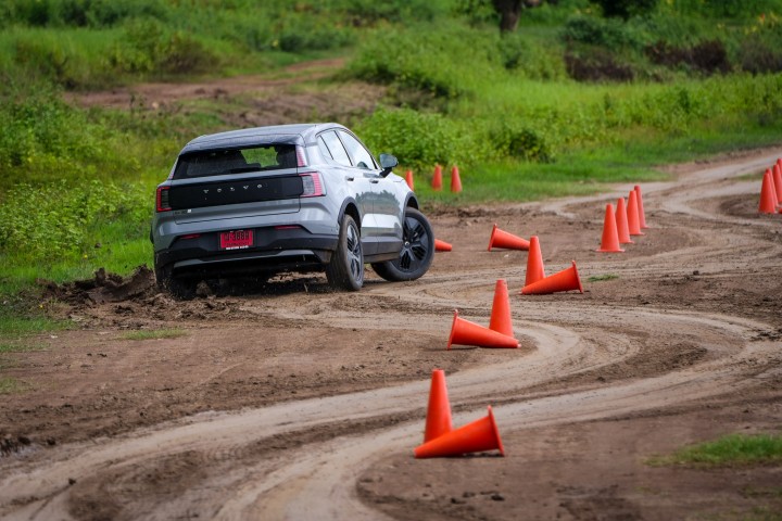 Volvo EX30 Cross Country
