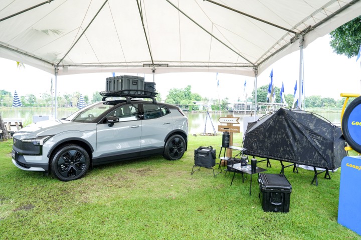 Volvo EX30 Cross Country
