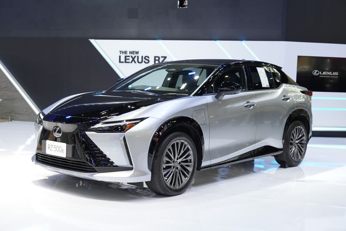 Lexus เปิดตัว RZ ใหม่ และ LX 500d ในงาน Motor Expo 2025
